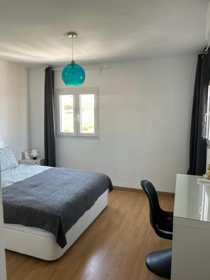 شقة Marlenes Penthouse Duquesa مانيلفا المظهر الخارجي الصورة