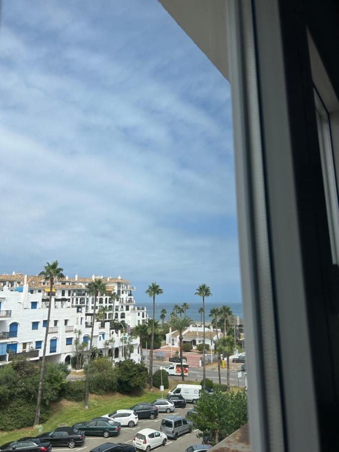 شقة Marlenes Penthouse Duquesa مانيلفا المظهر الخارجي الصورة