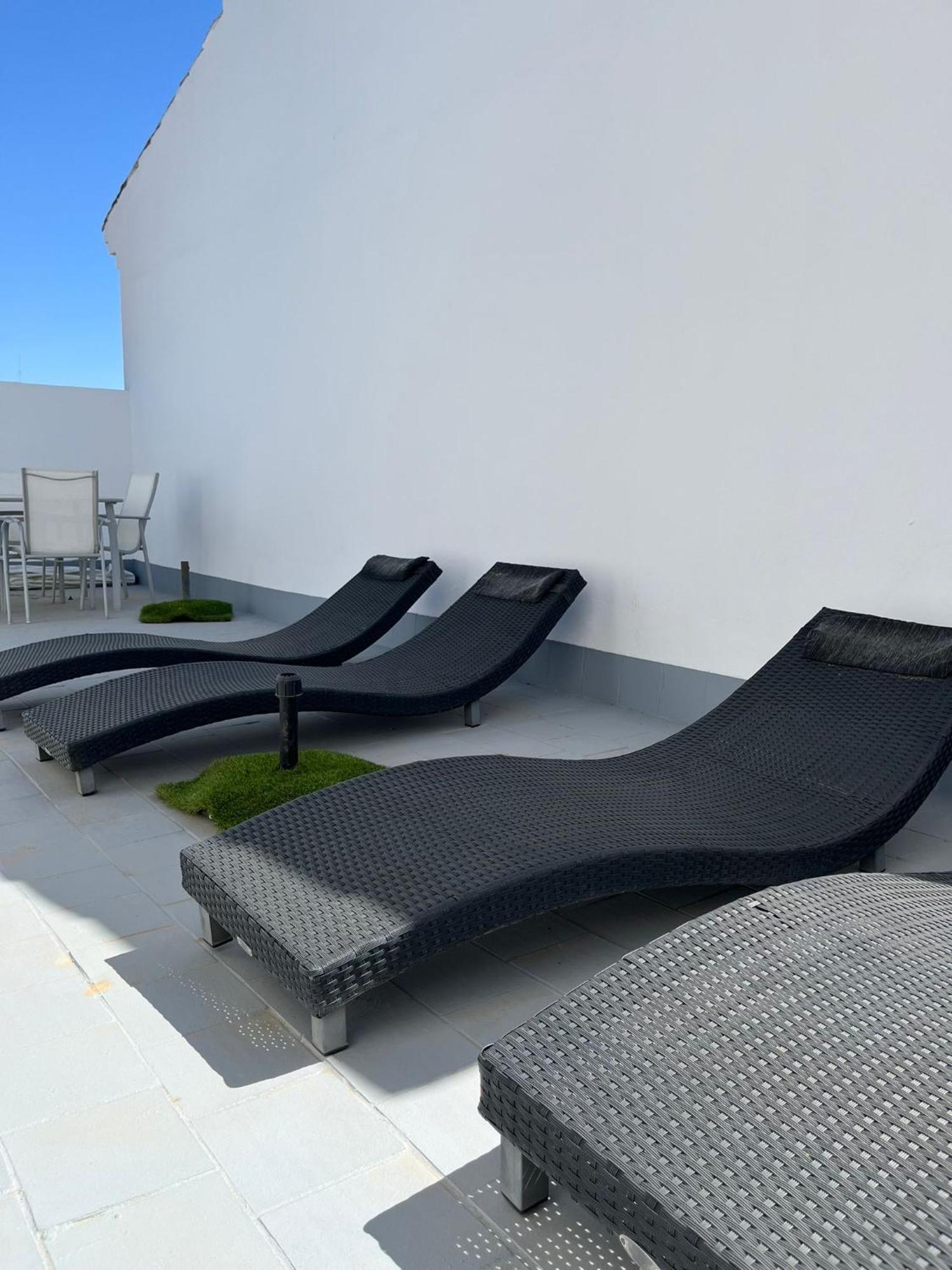 شقة Marlenes Penthouse Duquesa مانيلفا المظهر الخارجي الصورة